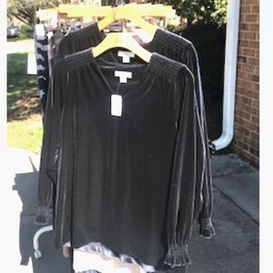 Long Sleeve V Neck Sweaters Size: 14W x ...... {2} Pc Bundle Christopher & Banks